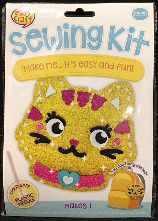Sewing Kit - Cat - Plastic needle included