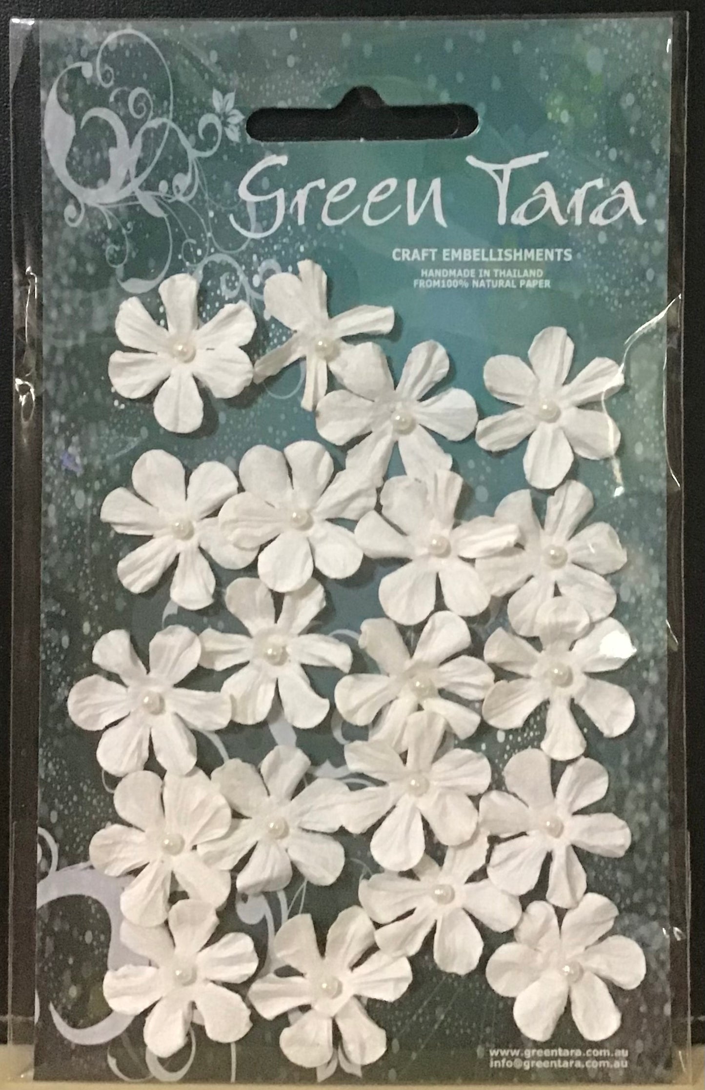 Mini Flowers - White with Pearl centre - 20 pk