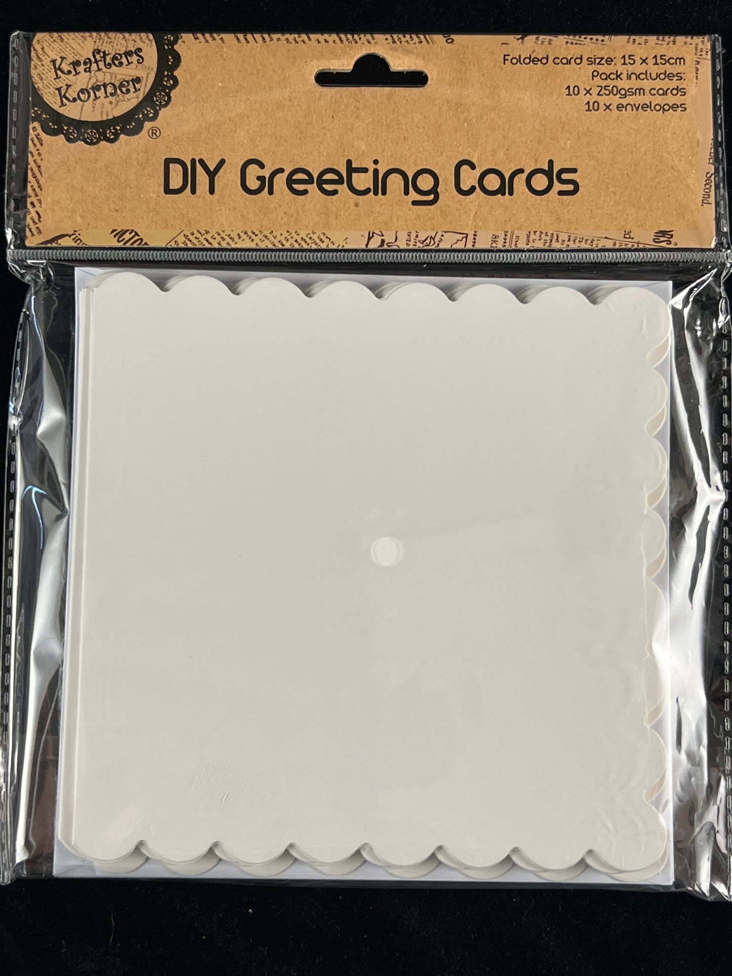 DIY - 10 x Cream Scalloped Edge Cards with Envelopes